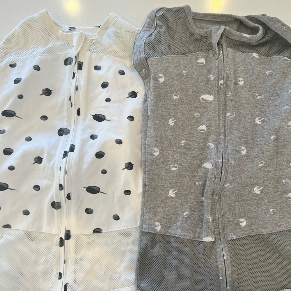 2 Happiest Baby Large Stars Sleepea Organic Cotton Swaddles, white&gray planets